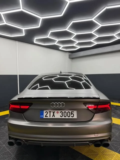 Audi S7 zezadu