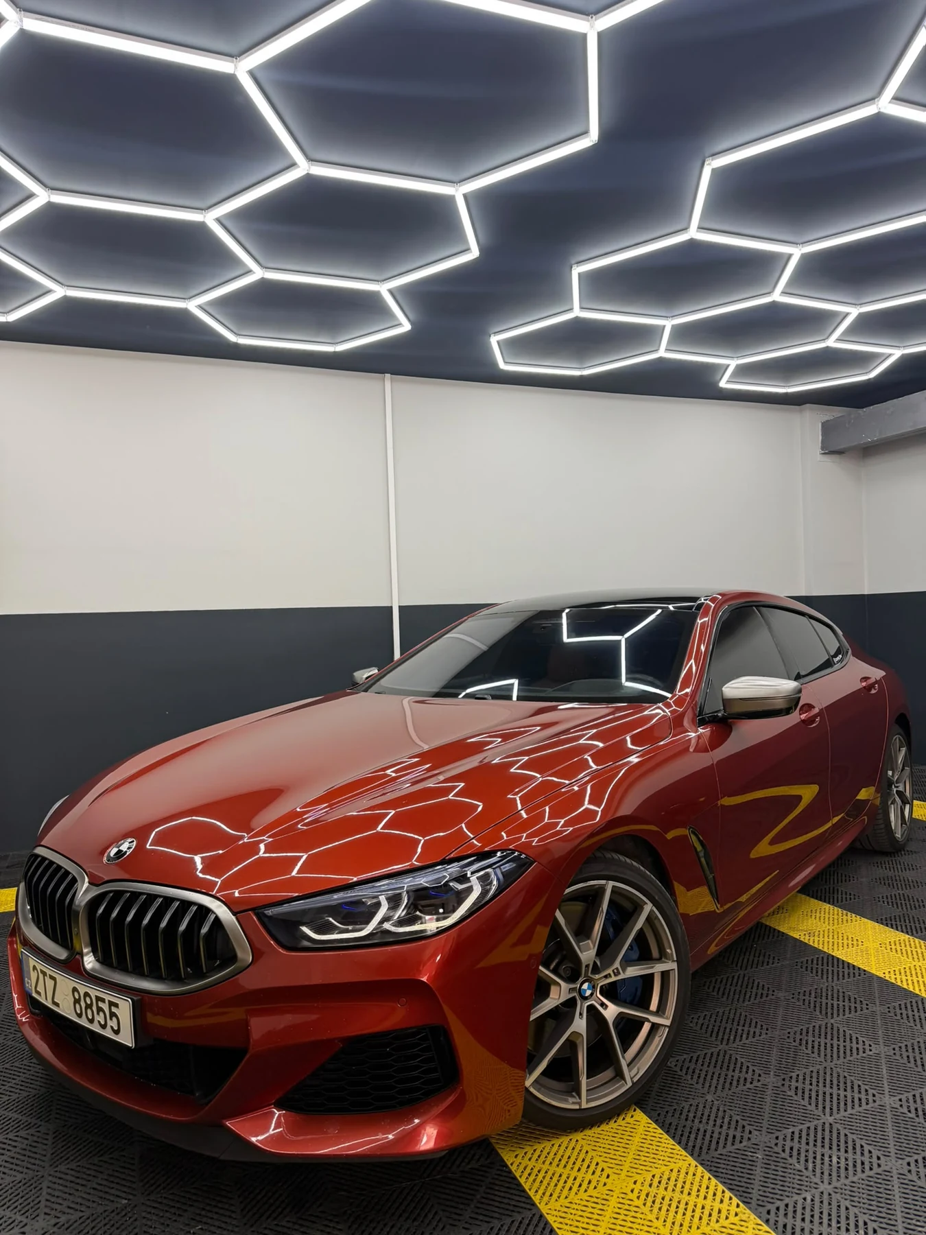 BMW M850i
